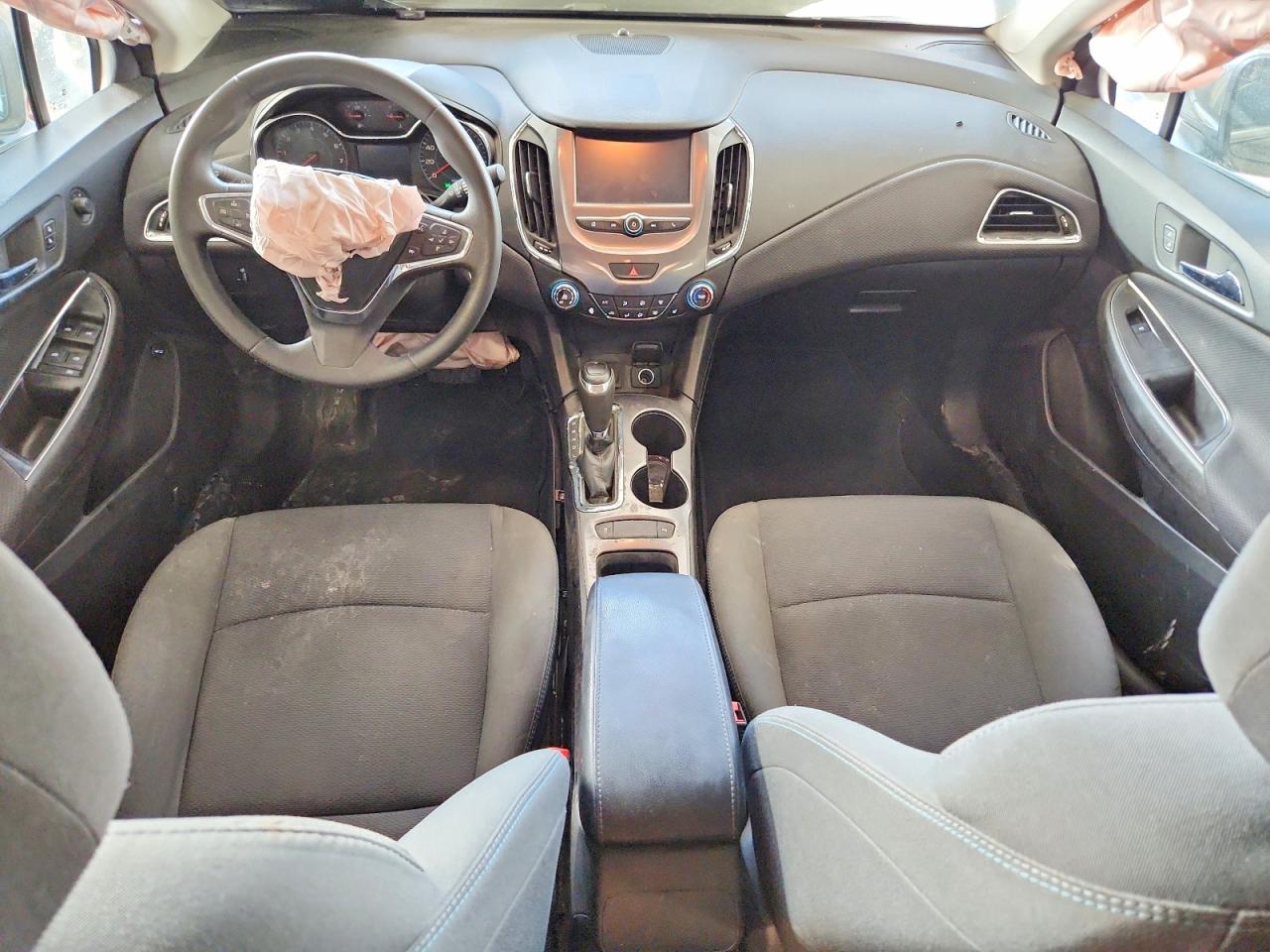 2017 CHEVROLET CRUZE LT photo 8