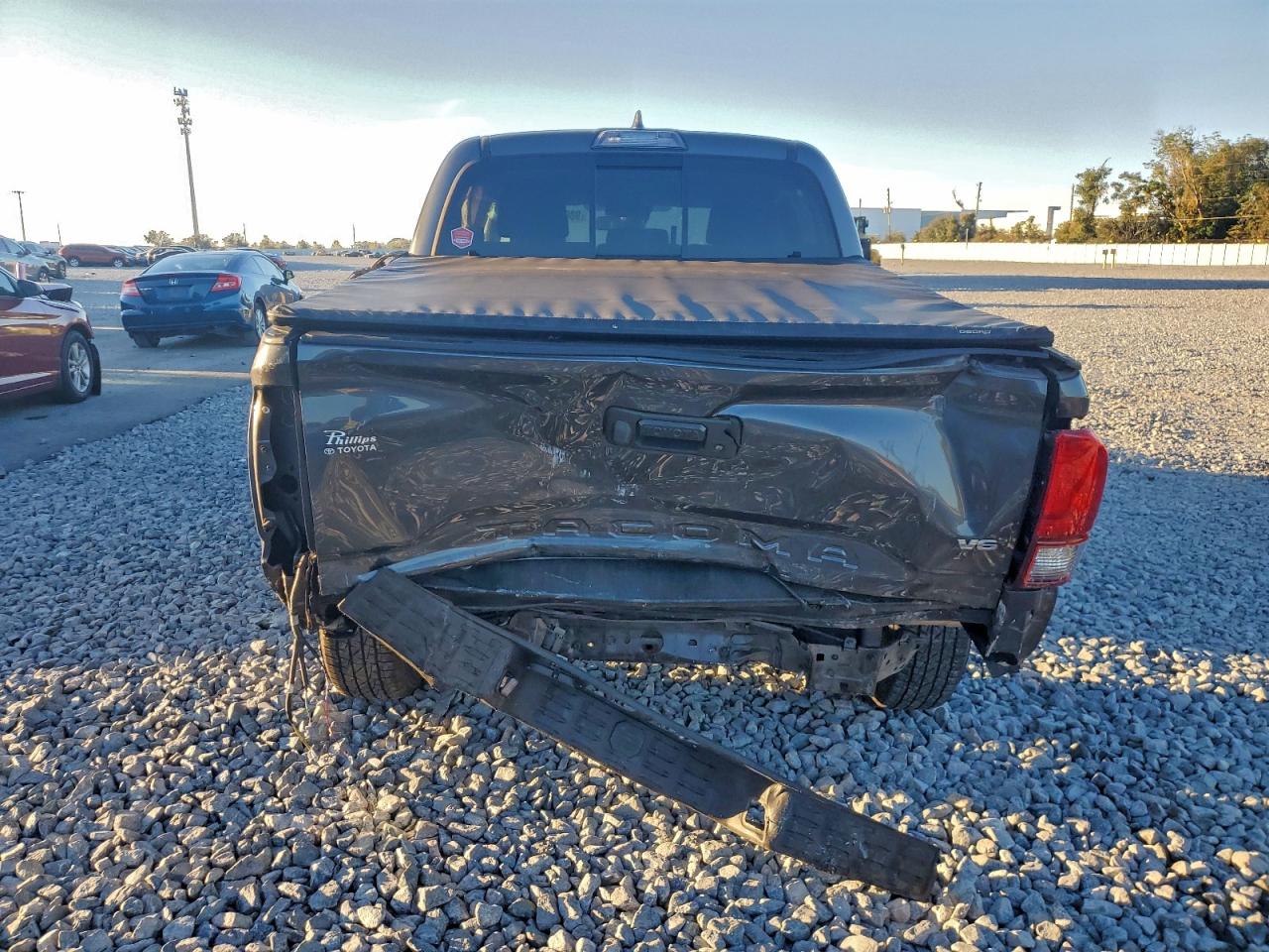 2019 TOYOTA TACOMA DOUBLE CAB photo 6