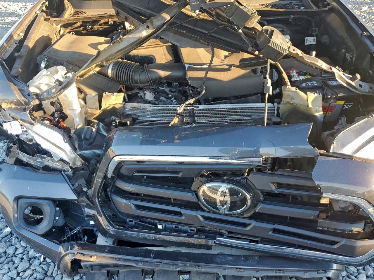 2019 TOYOTA TACOMA DOUBLE CAB photo 11