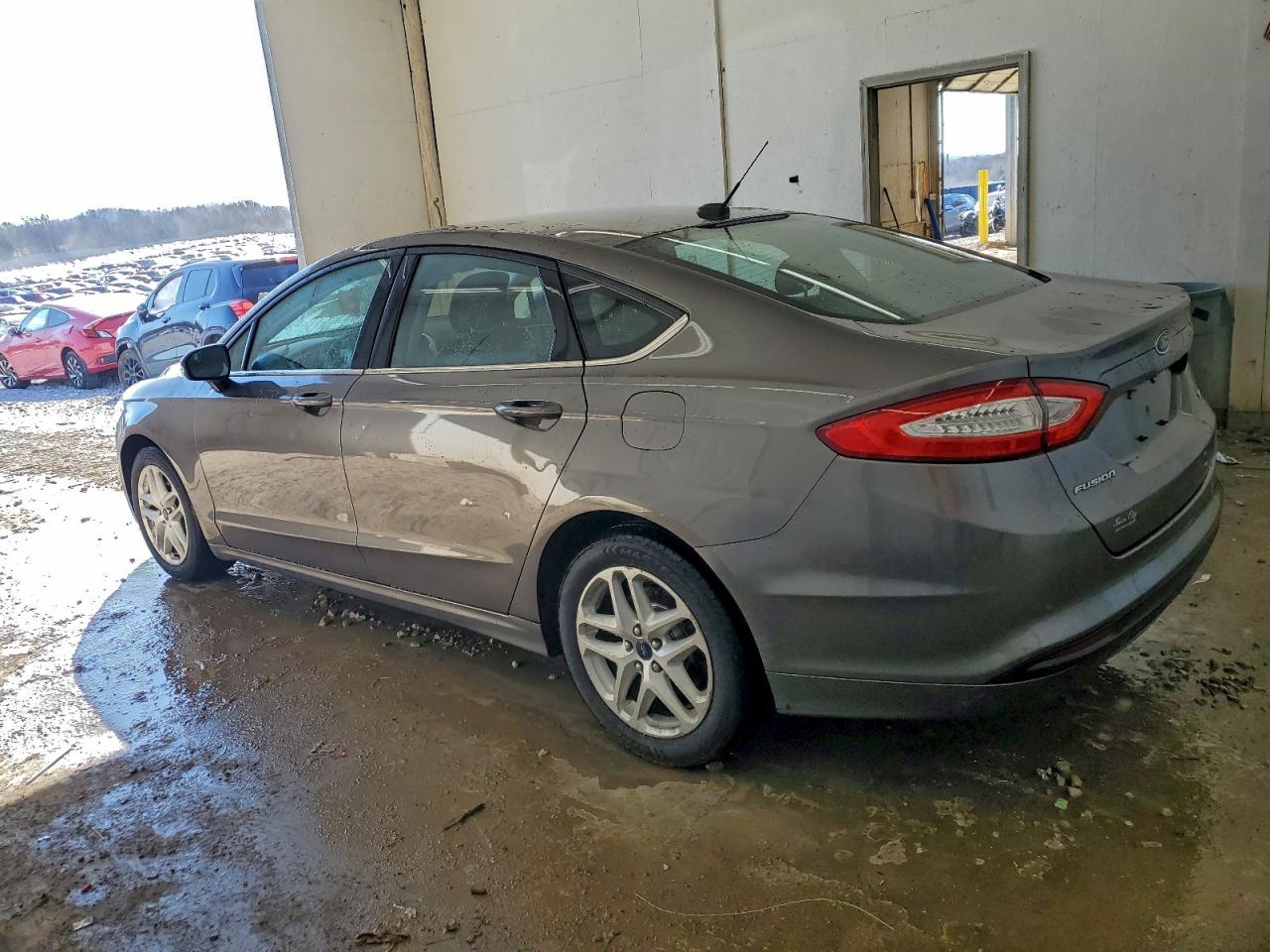 2014 FORD FUSION SE photo 2