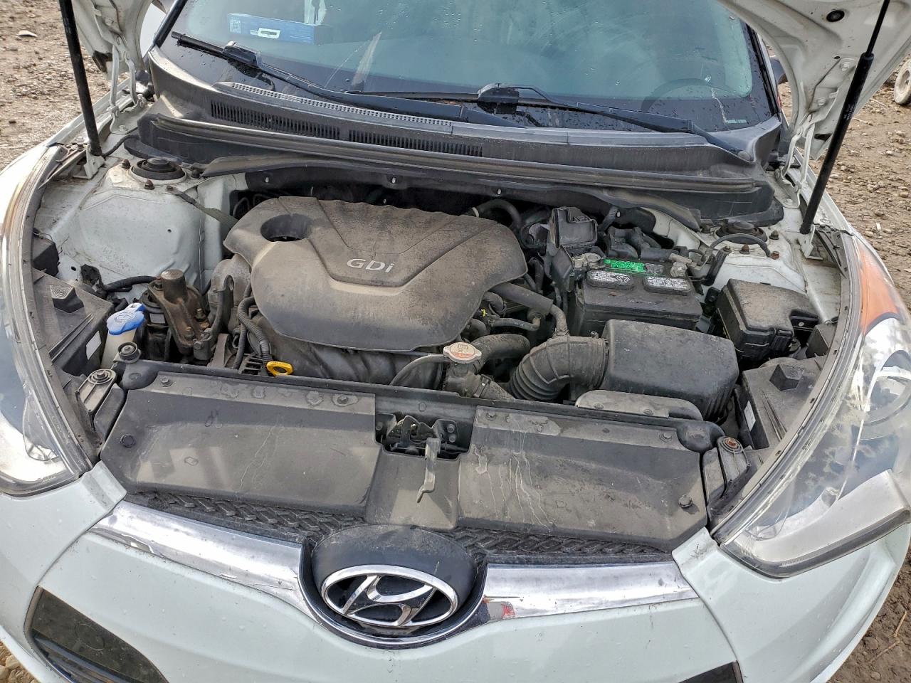 2013 HYUNDAI VELOSTER photo 11