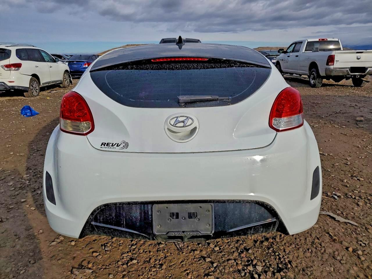 2013 HYUNDAI VELOSTER photo 6