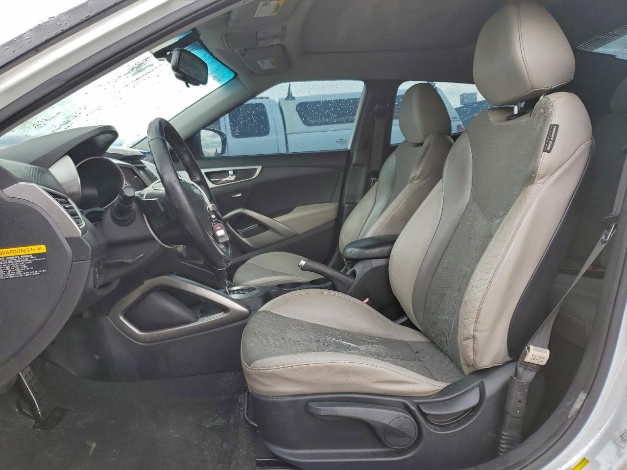 2013 HYUNDAI VELOSTER photo 7