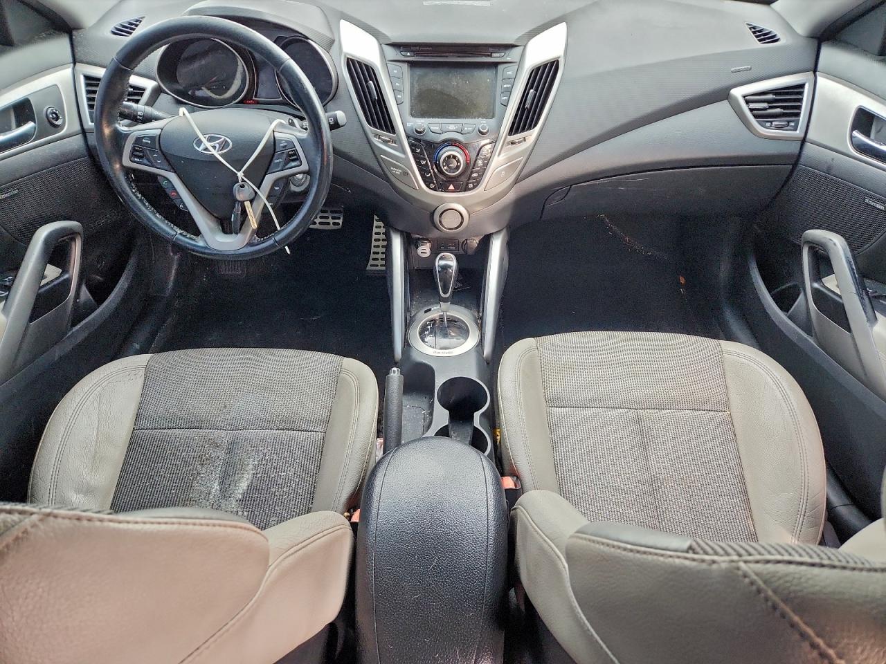 2013 HYUNDAI VELOSTER photo 8