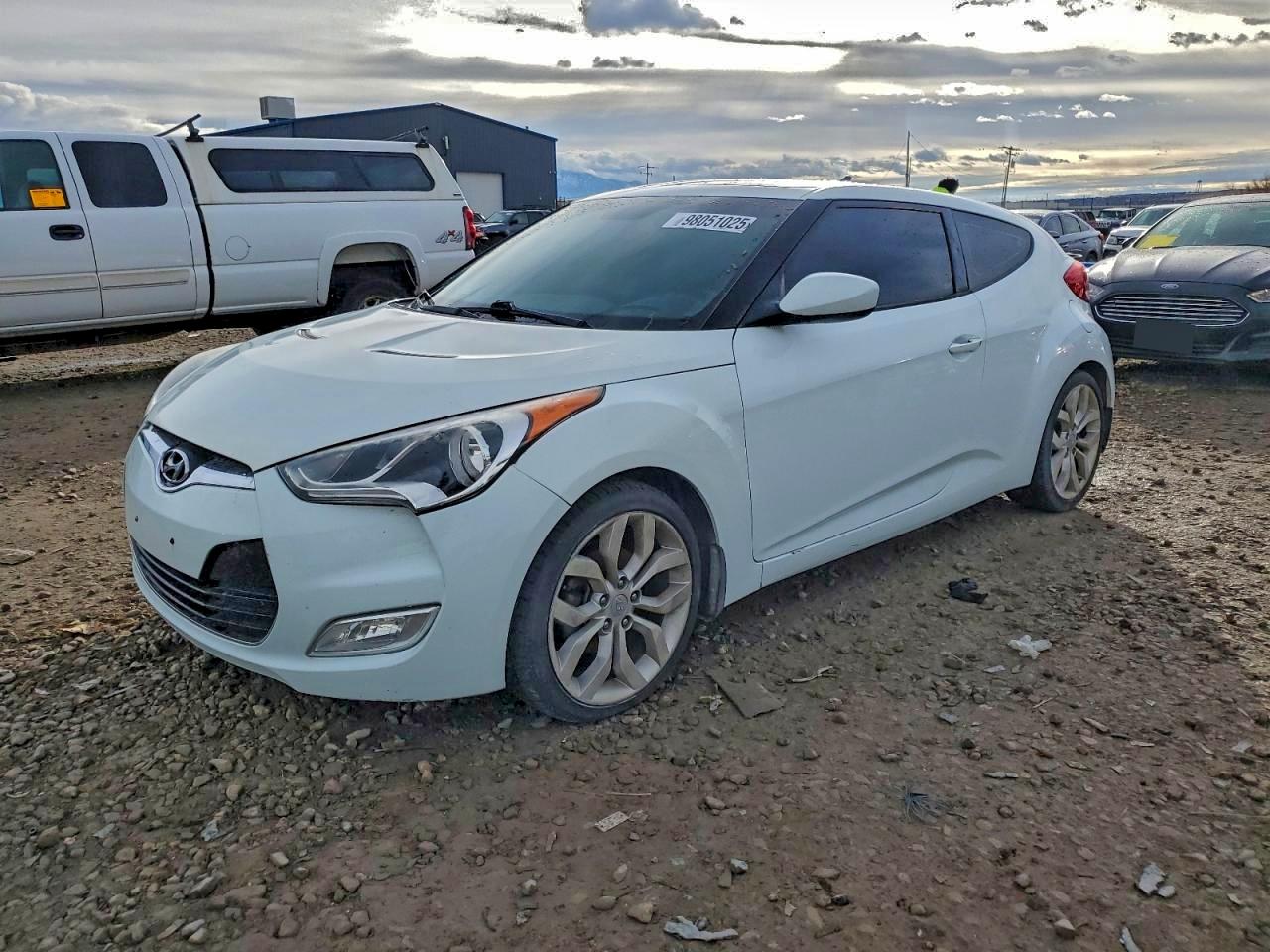 2013 HYUNDAI VELOSTER