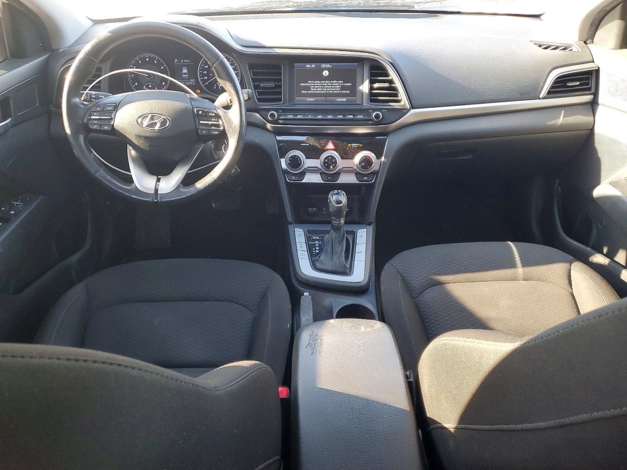 2020 HYUNDAI ELANTRA SEL photo 8