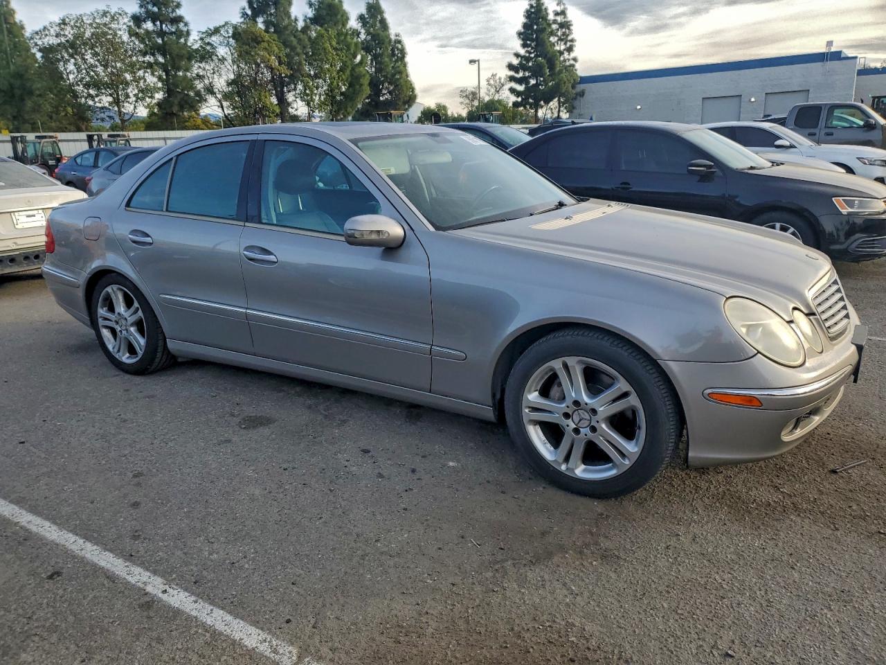 2005 MERCEDES-BENZ E 500 photo 7