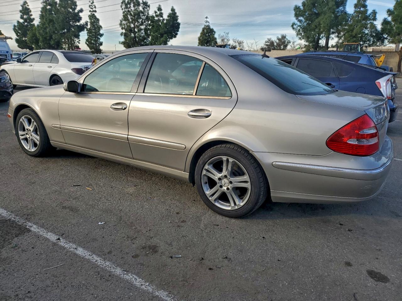 2005 MERCEDES-BENZ E 500 photo 3