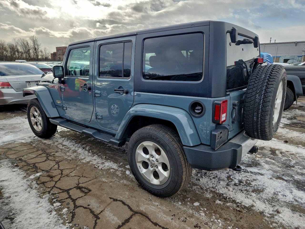 2015 JEEP WRANGLER UNLIMITED SAHARA photo 2