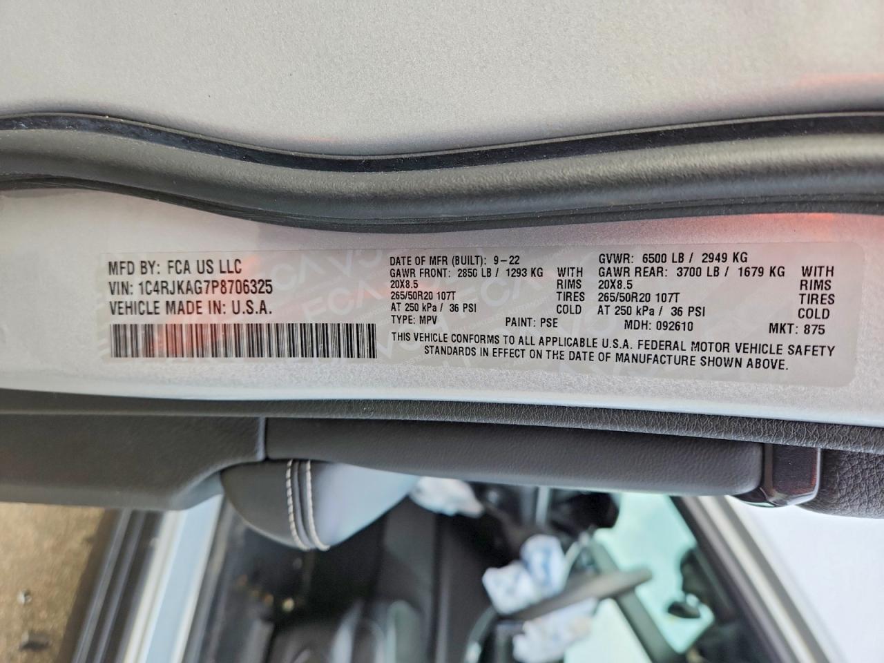2023 JEEP GRAND CHEROKEE L LAREDO photo 25