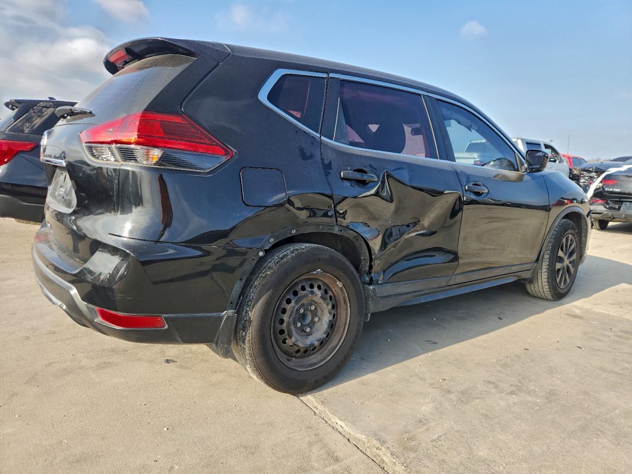 2017 NISSAN ROGUE S photo 3