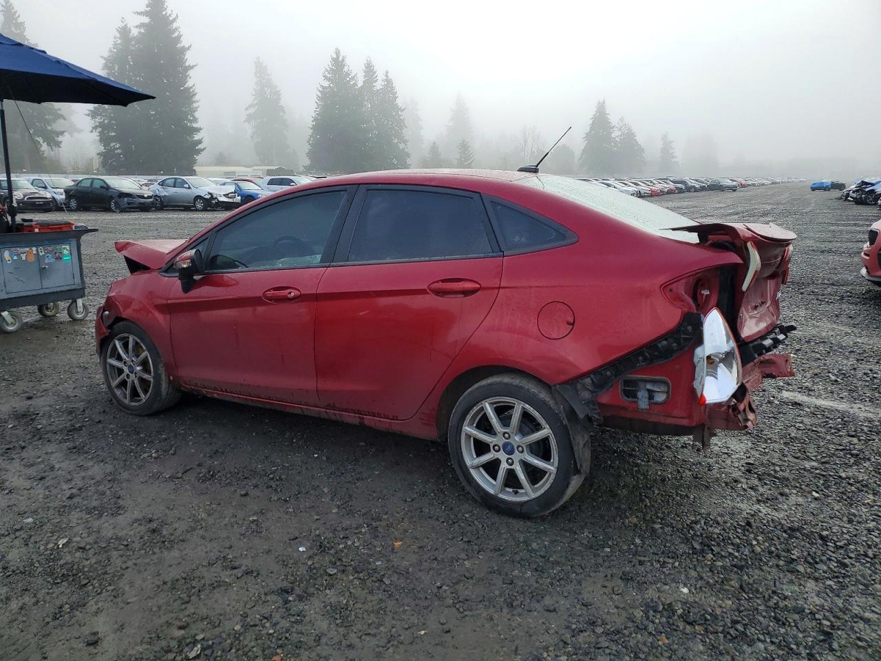 2015 FORD FIESTA SE photo 2