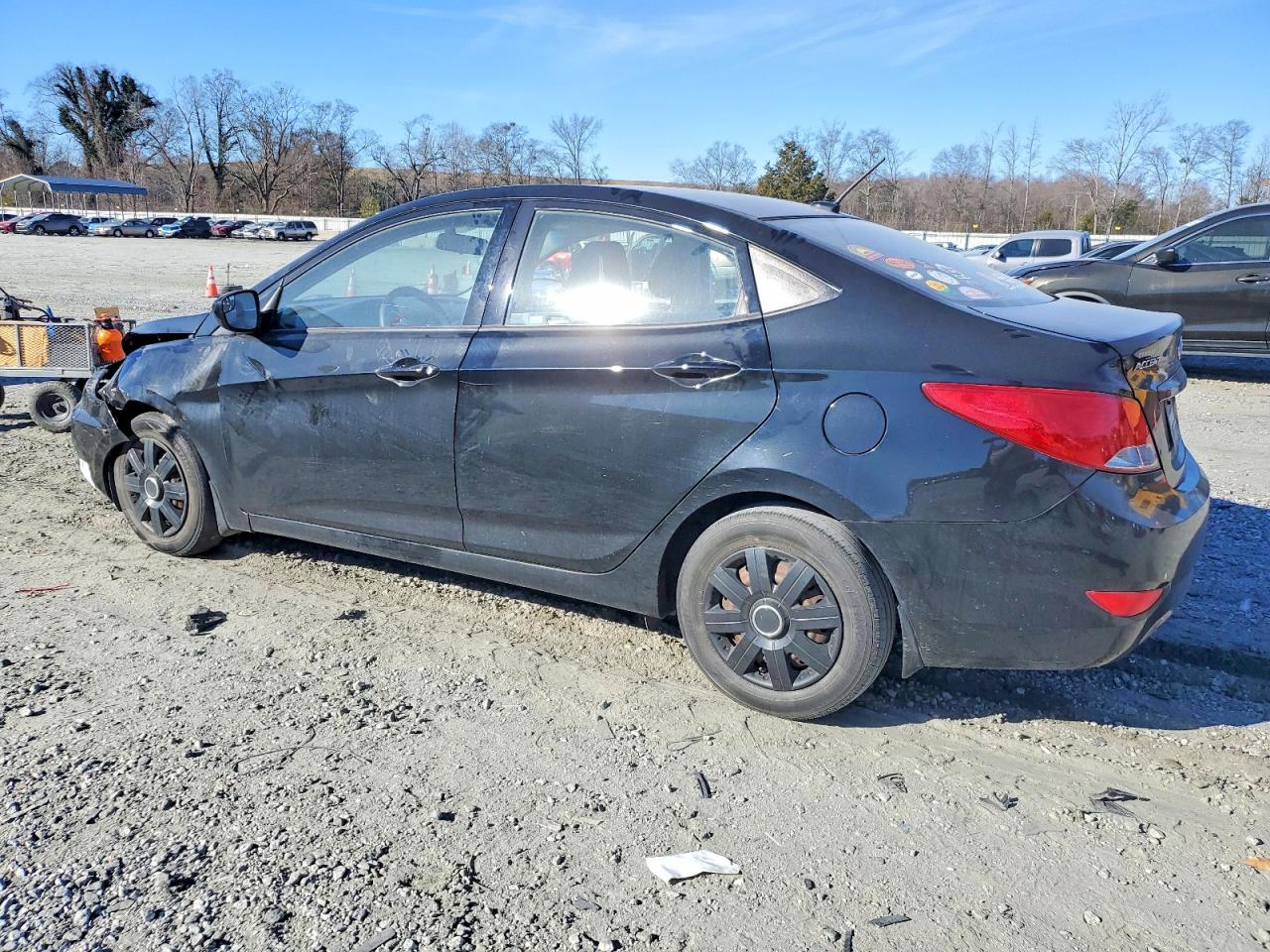 2016 HYUNDAI ACCENT SE photo 2