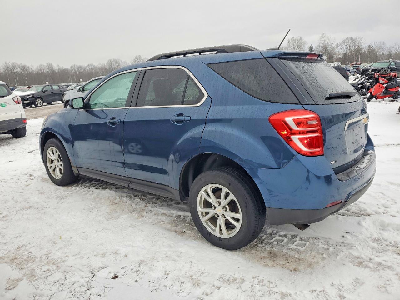 2016 CHEVROLET EQUINOX LT photo 2