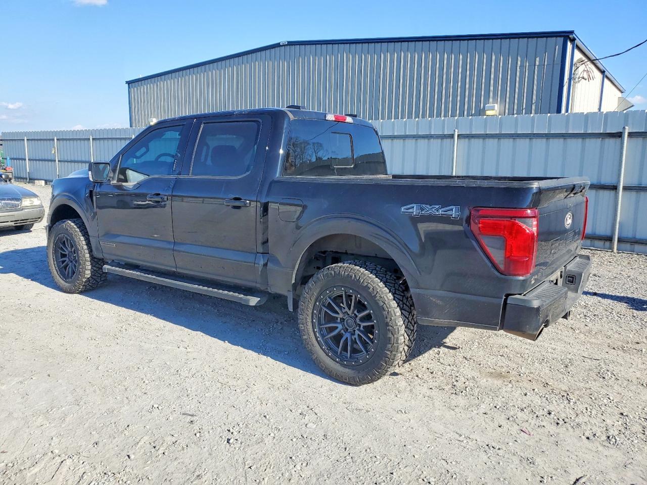2024 FORD F150 XLT photo 2