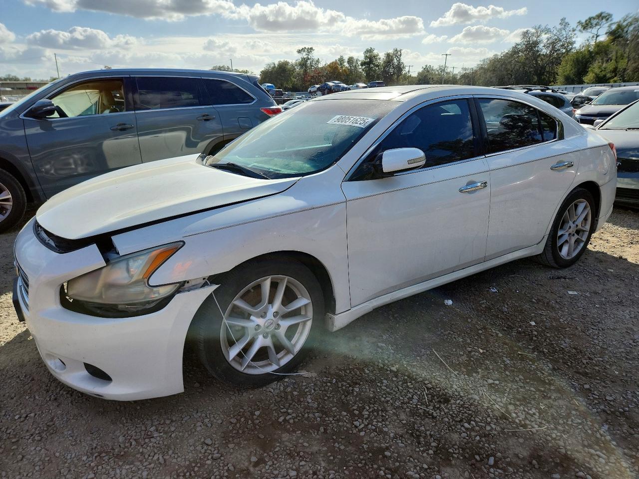 2010 NISSAN MAXIMA
