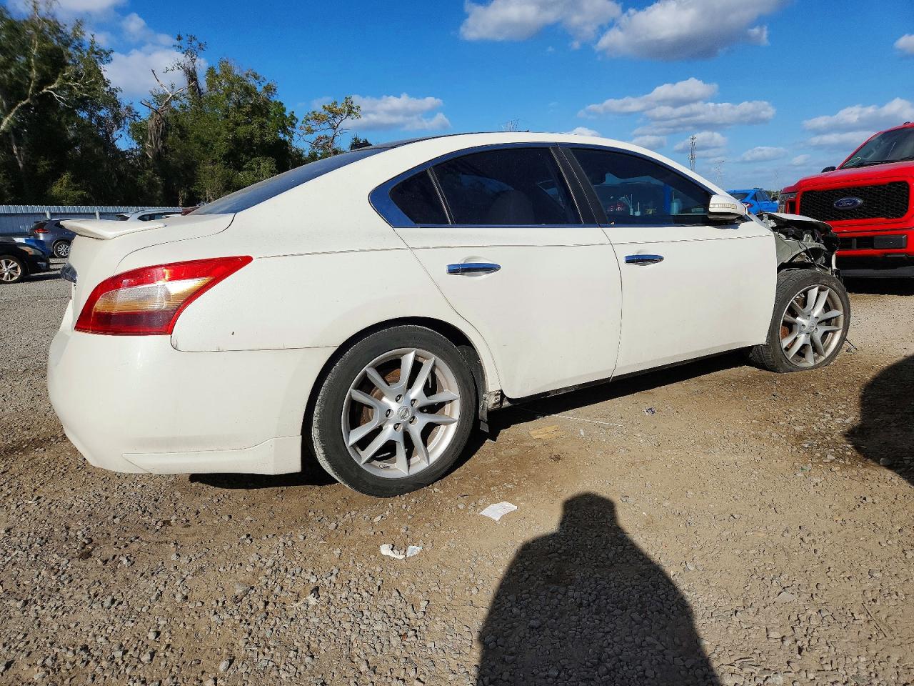 2010 NISSAN MAXIMA S photo 3