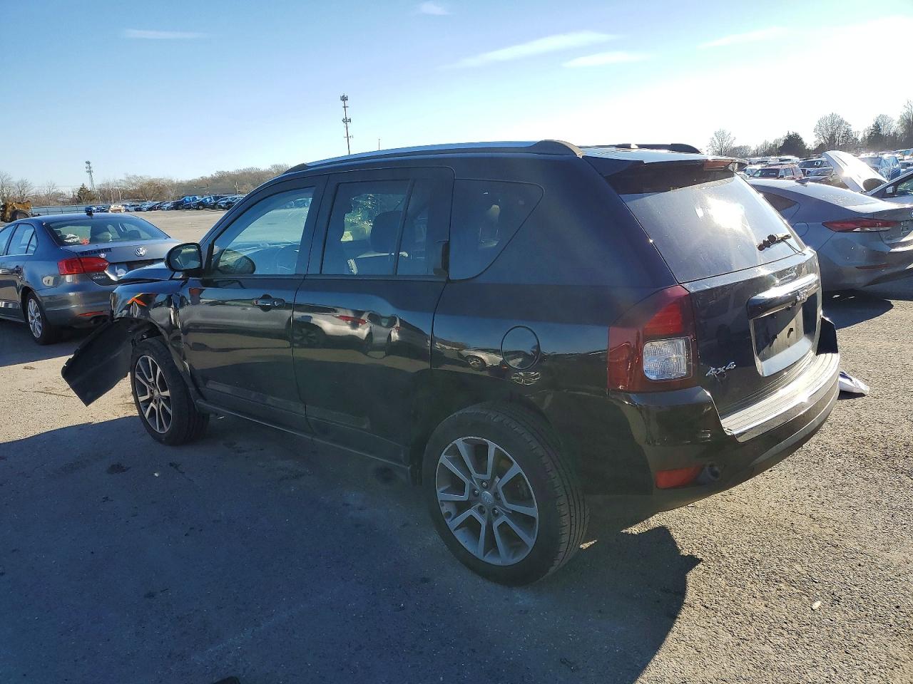 2017 JEEP COMPASS LATITUDE photo 2
