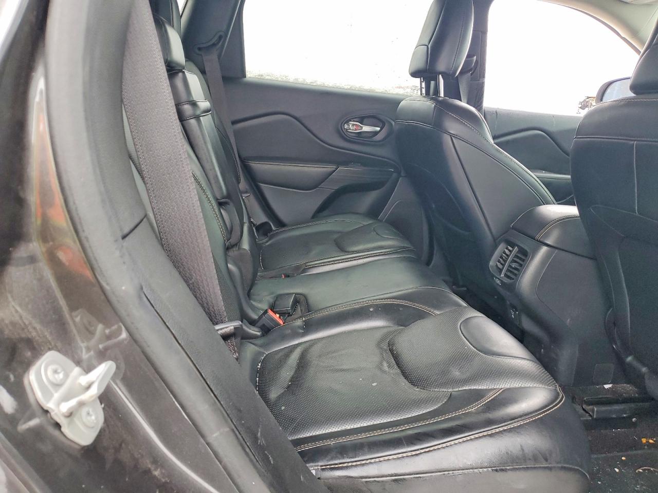 2016 JEEP CHEROKEE LIMITED photo 11