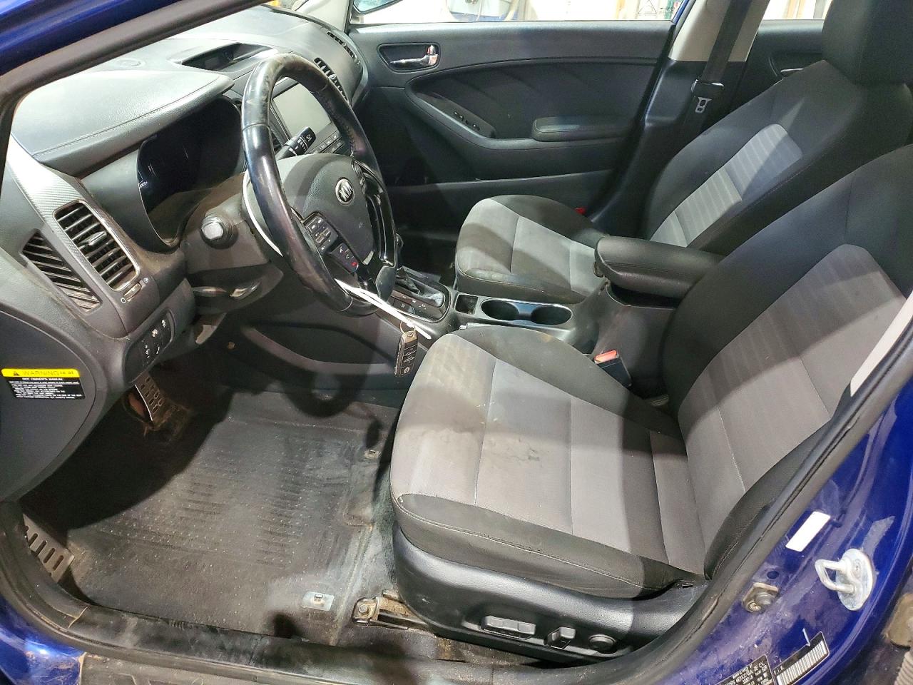 2017 KIA FORTE LX photo 7