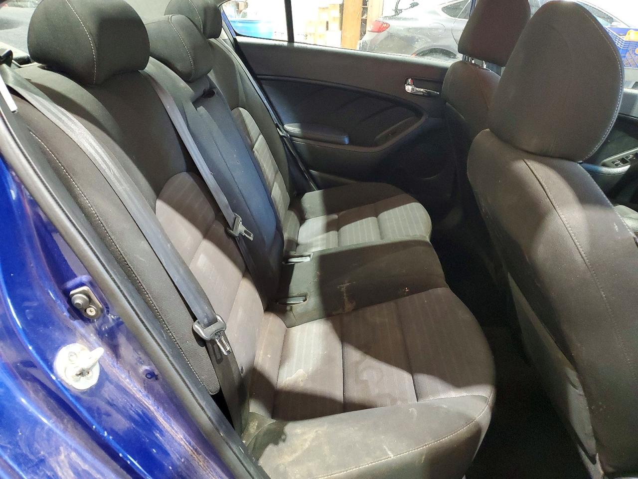 2017 KIA FORTE LX photo 10