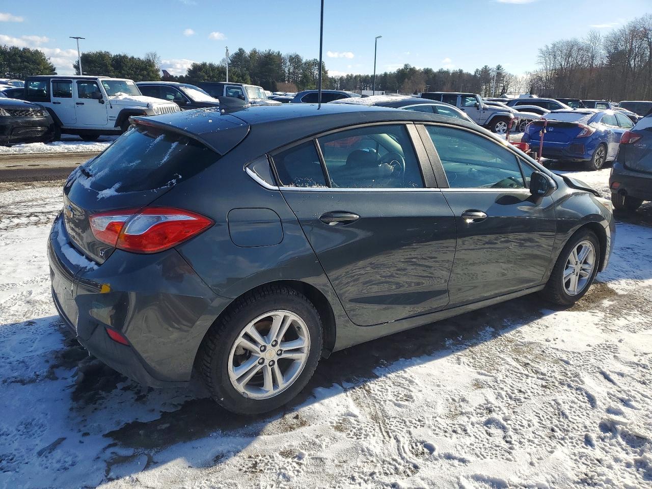 2017 CHEVROLET CRUZE LT photo 3