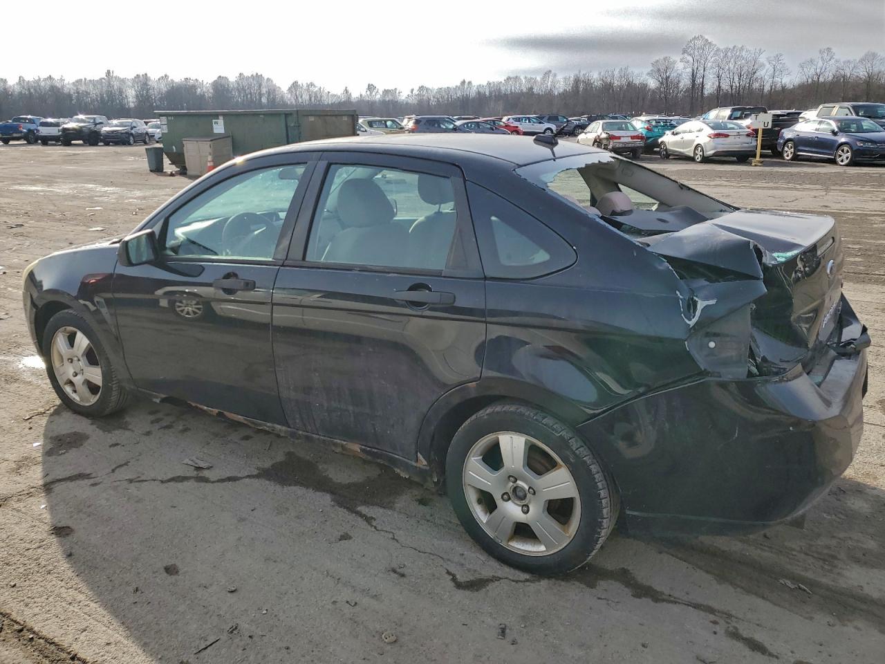 2009 FORD FOCUS SE photo 2