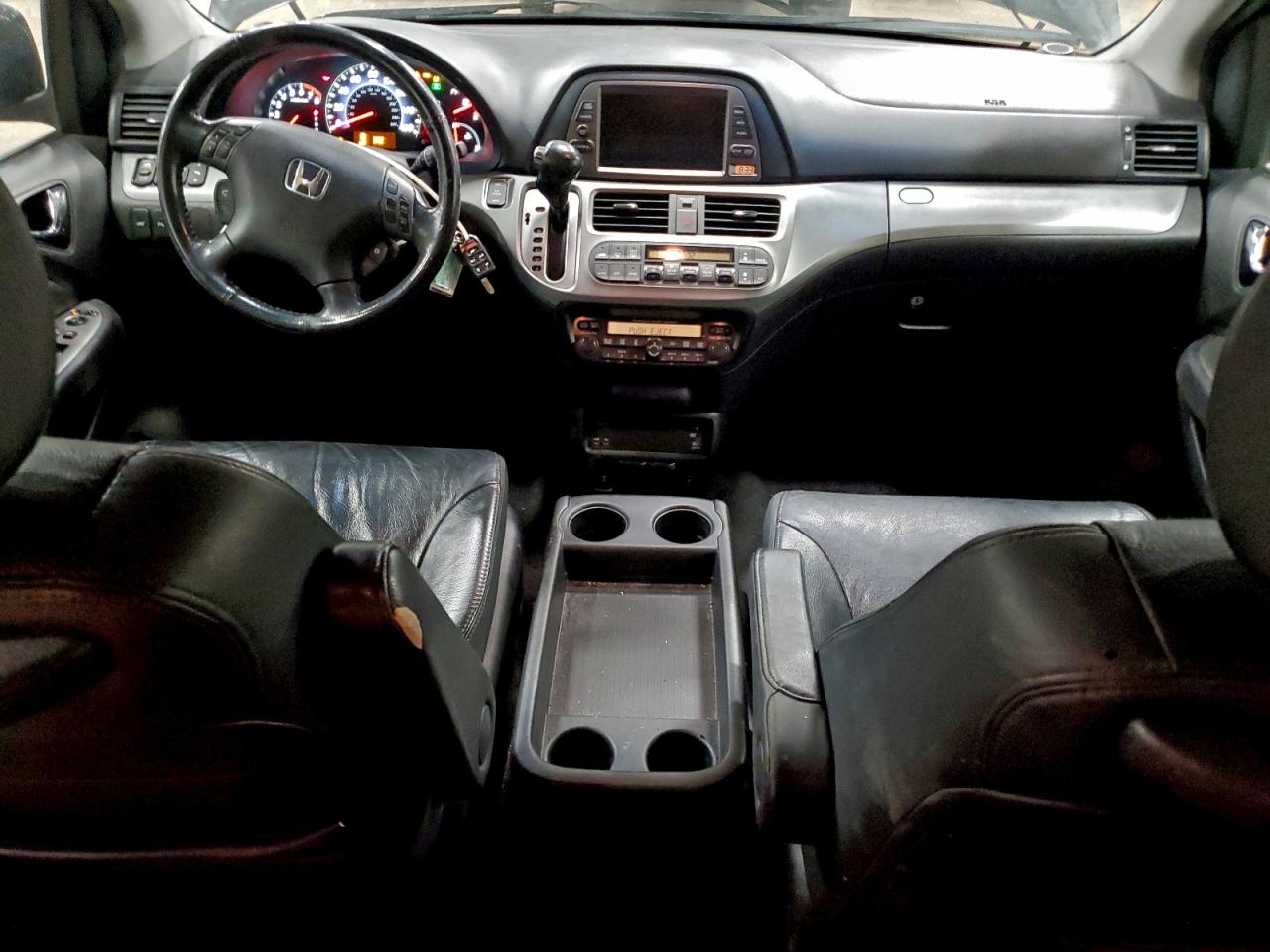 2010 HONDA ODYSSEY TOURING photo 8