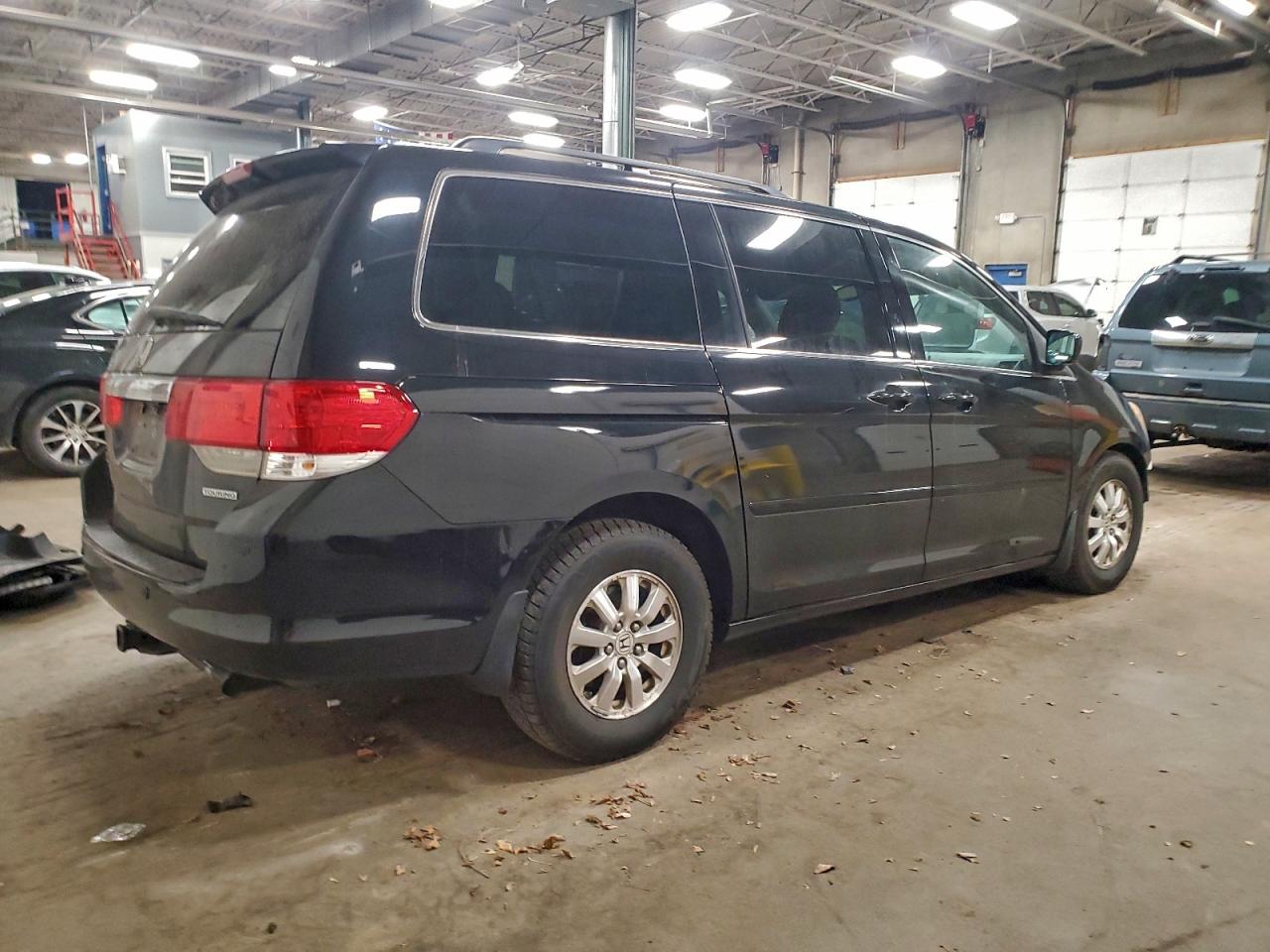2010 HONDA ODYSSEY TOURING photo 3