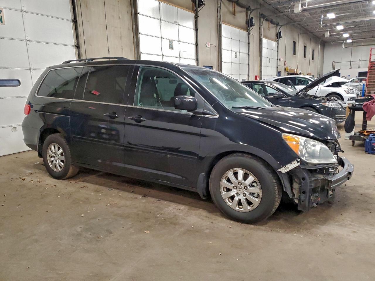 2010 HONDA ODYSSEY TOURING photo 4