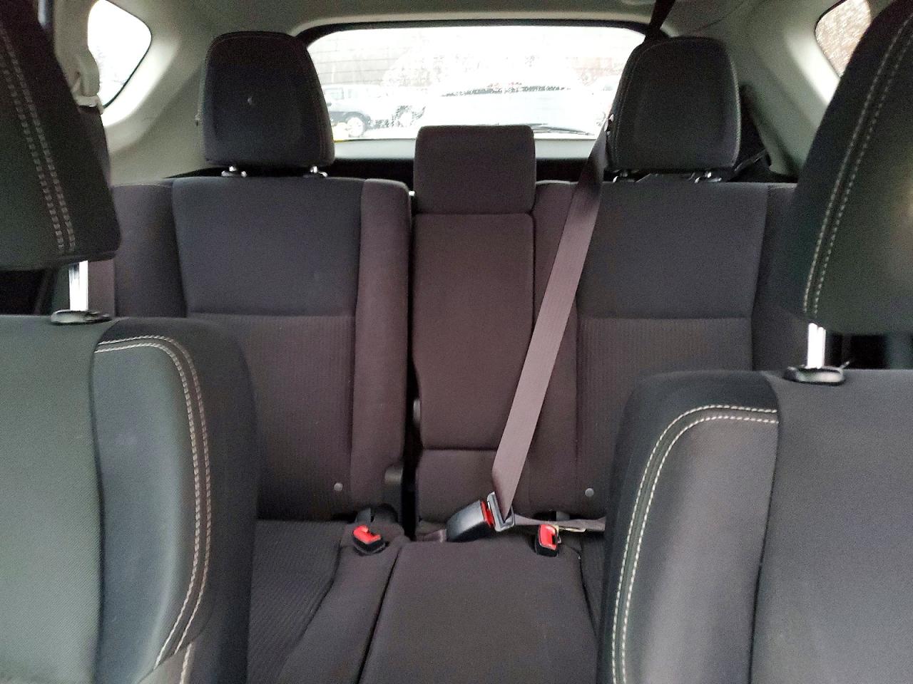 2015 TOYOTA RAV4 XLE photo 10