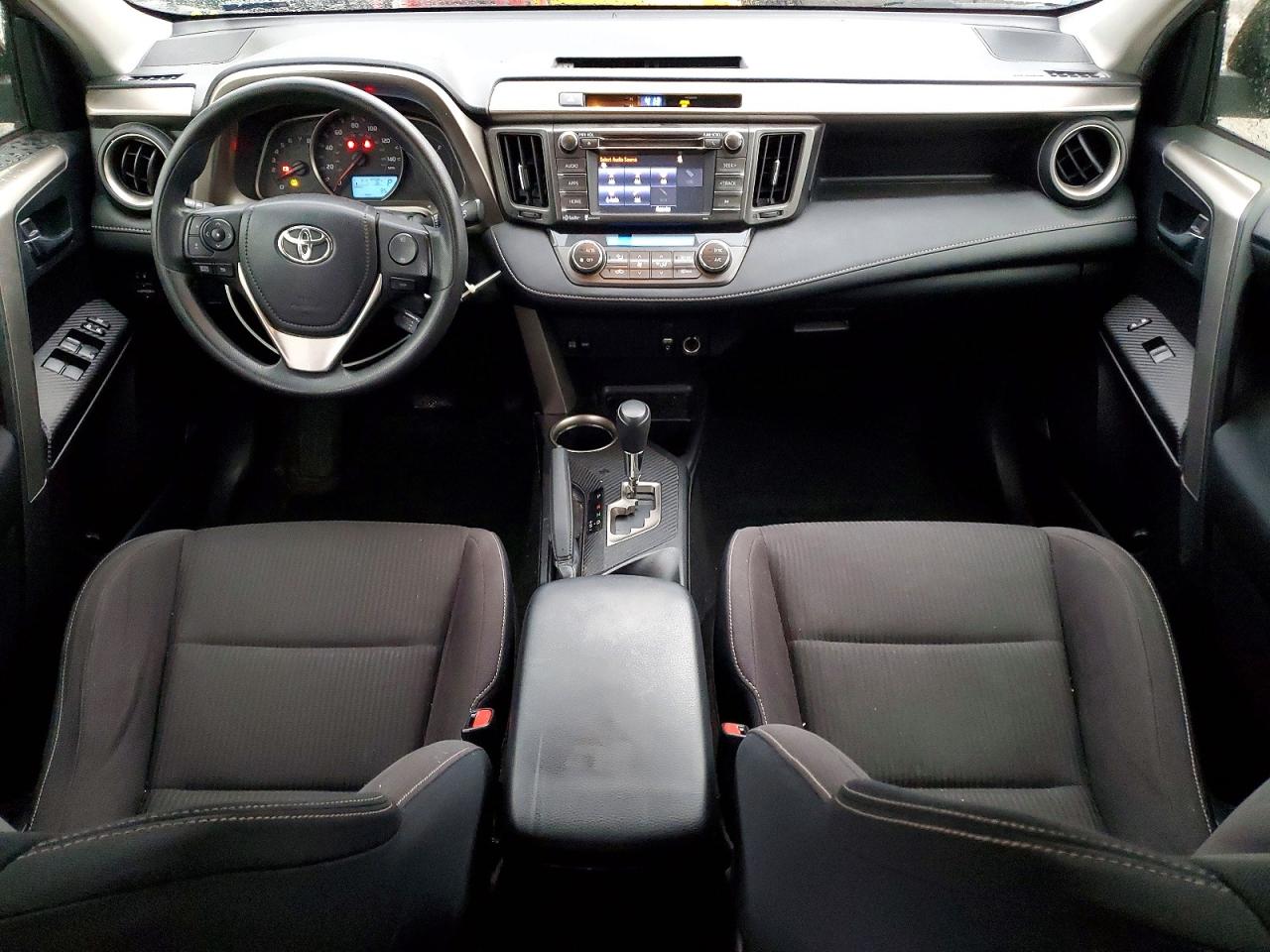 2015 TOYOTA RAV4 XLE photo 8