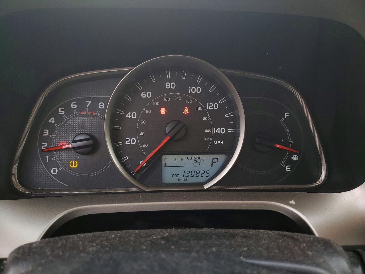 2015 TOYOTA RAV4 XLE photo 9