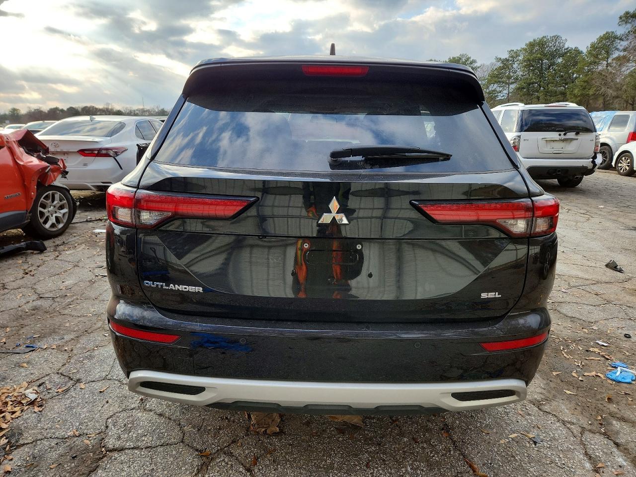 2024 MITSUBISHI OUTLANDER SEL photo 6