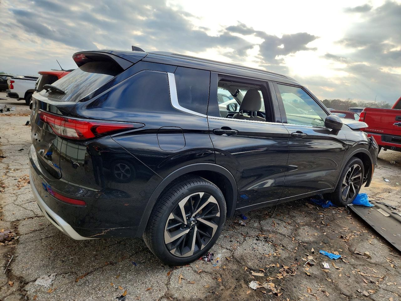 2024 MITSUBISHI OUTLANDER SEL photo 3