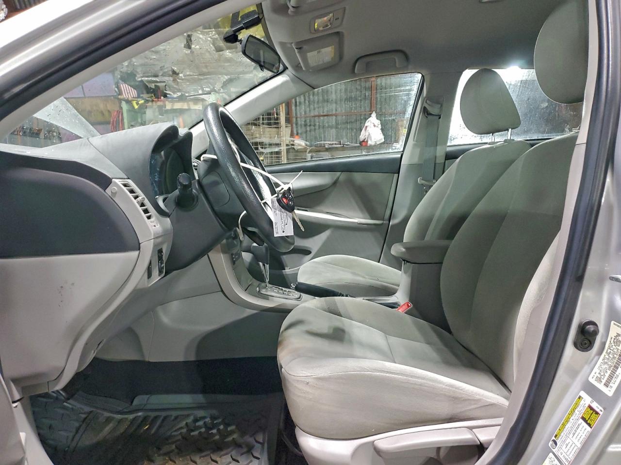 2013 TOYOTA COROLLA BASE photo 13
