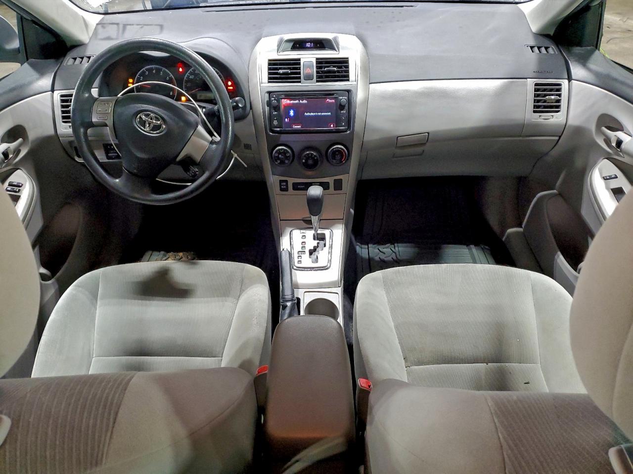2013 TOYOTA COROLLA BASE photo 15