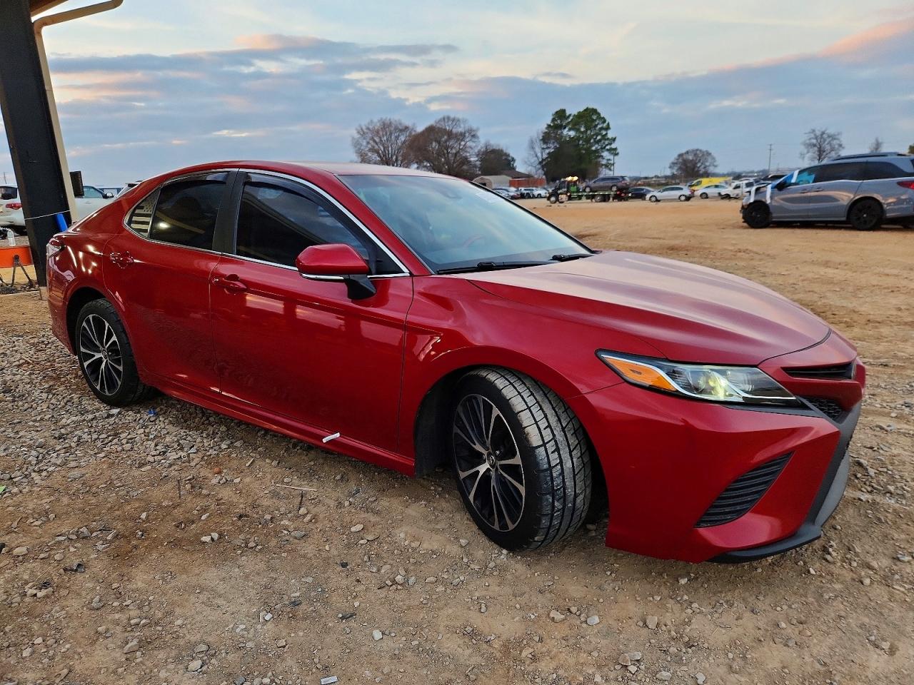 2019 TOYOTA CAMRY L photo 4