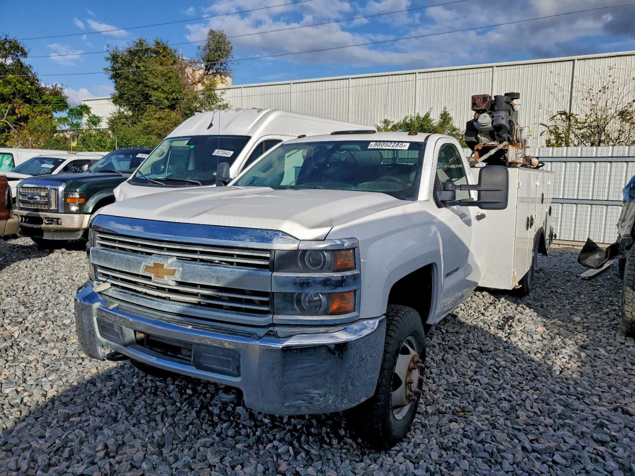 2017 CHEVROLET SILVERADO UTILITY / SERVICE TRUCK photo 3