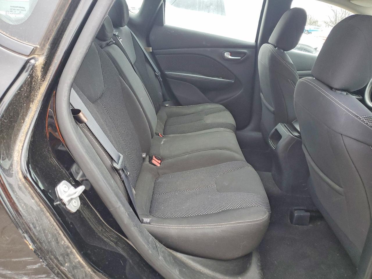 2015 DODGE DART SXT photo 10