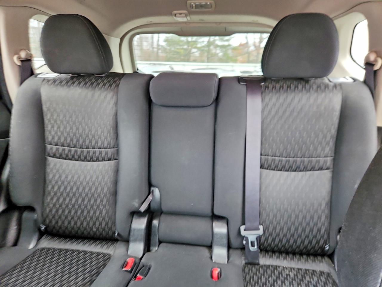 2017 NISSAN ROGUE S photo 19