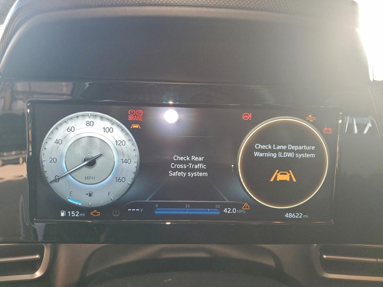 2022 HYUNDAI ELANTRA SEL photo 9