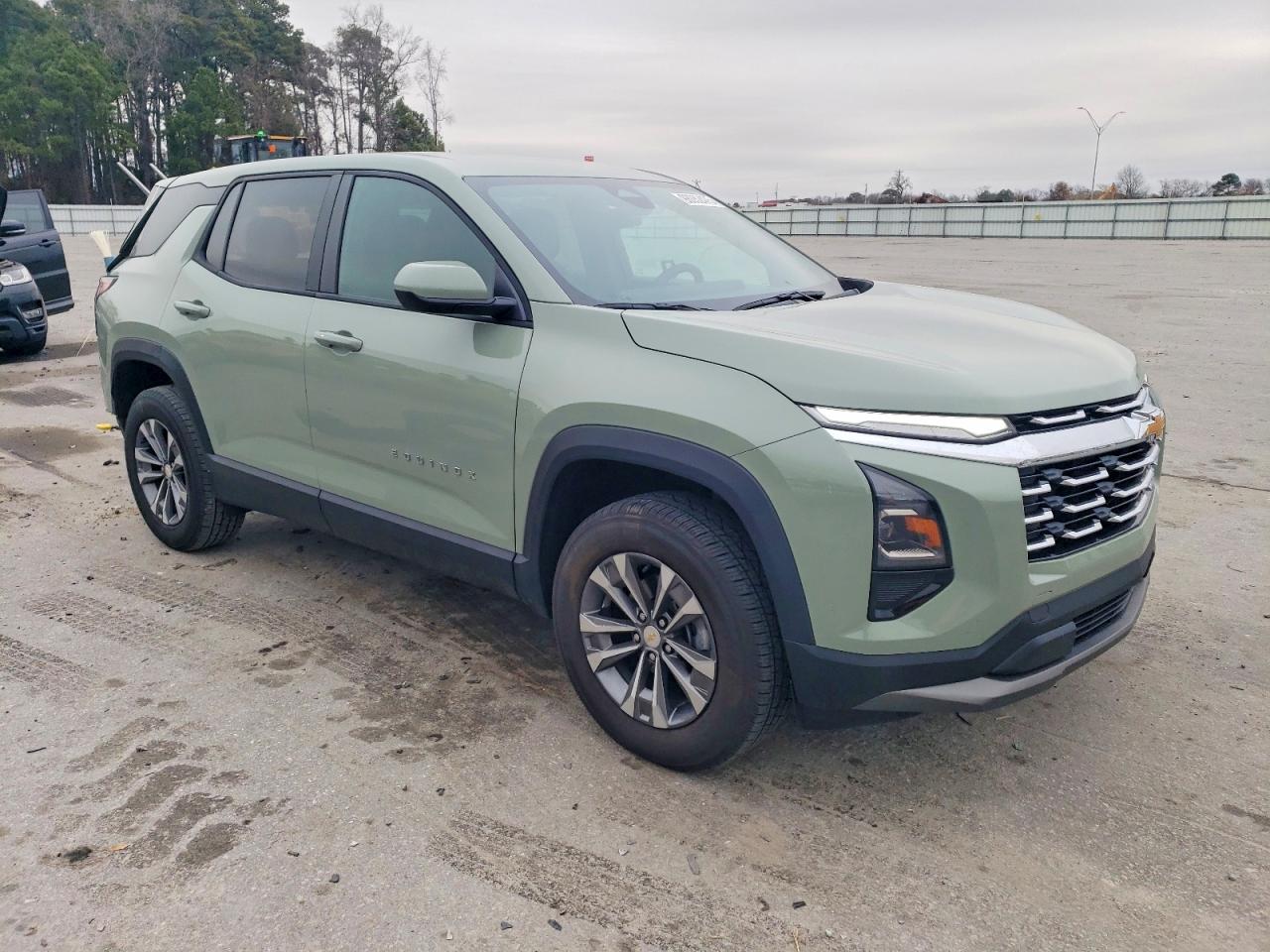2026 CHEVROLET EQUINOX LT photo 4