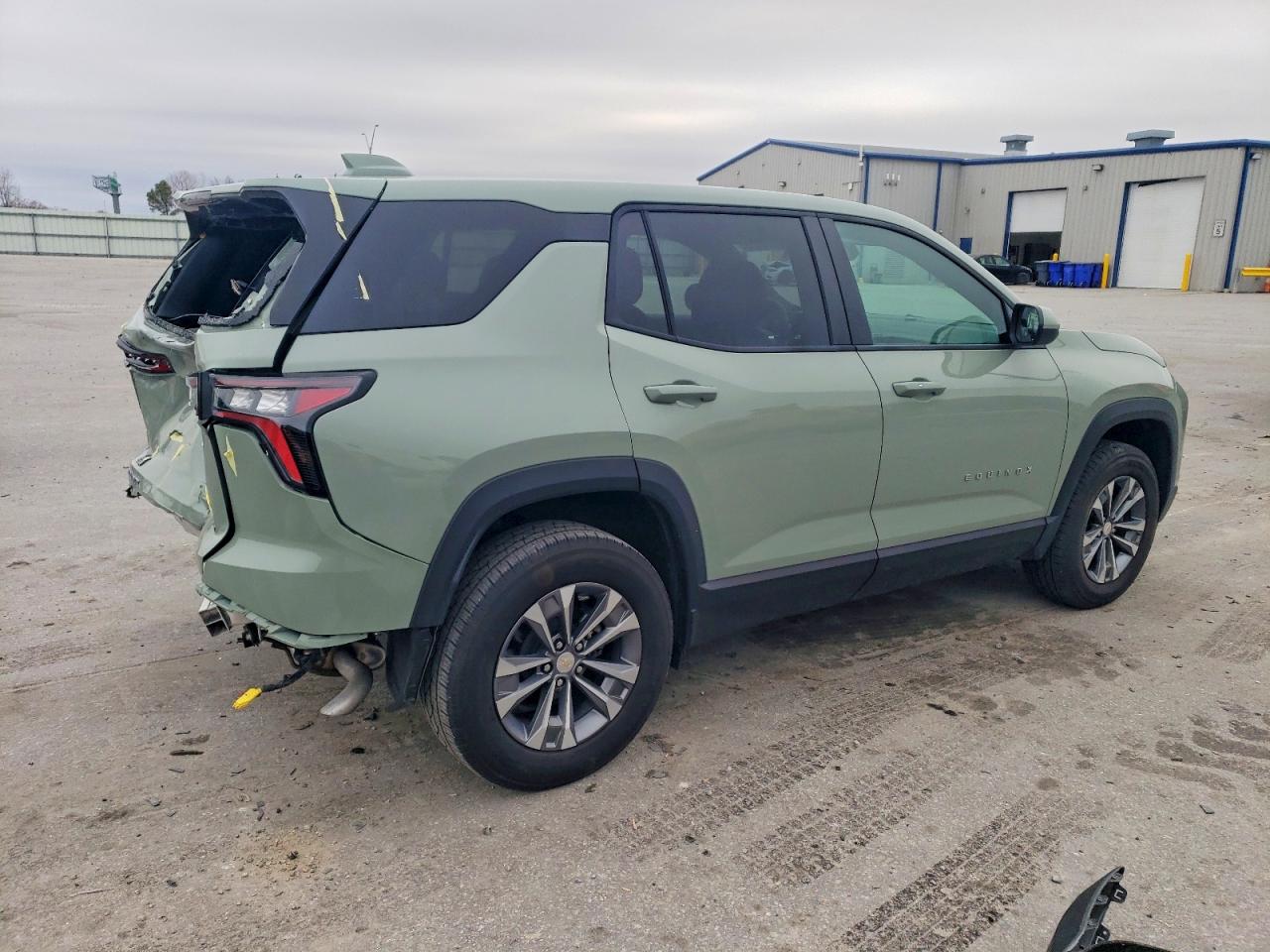 2026 CHEVROLET EQUINOX LT photo 3