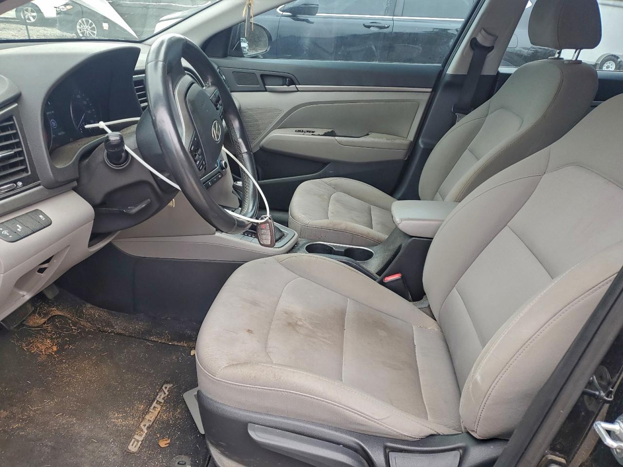 2018 HYUNDAI ELANTRA SEL photo 13