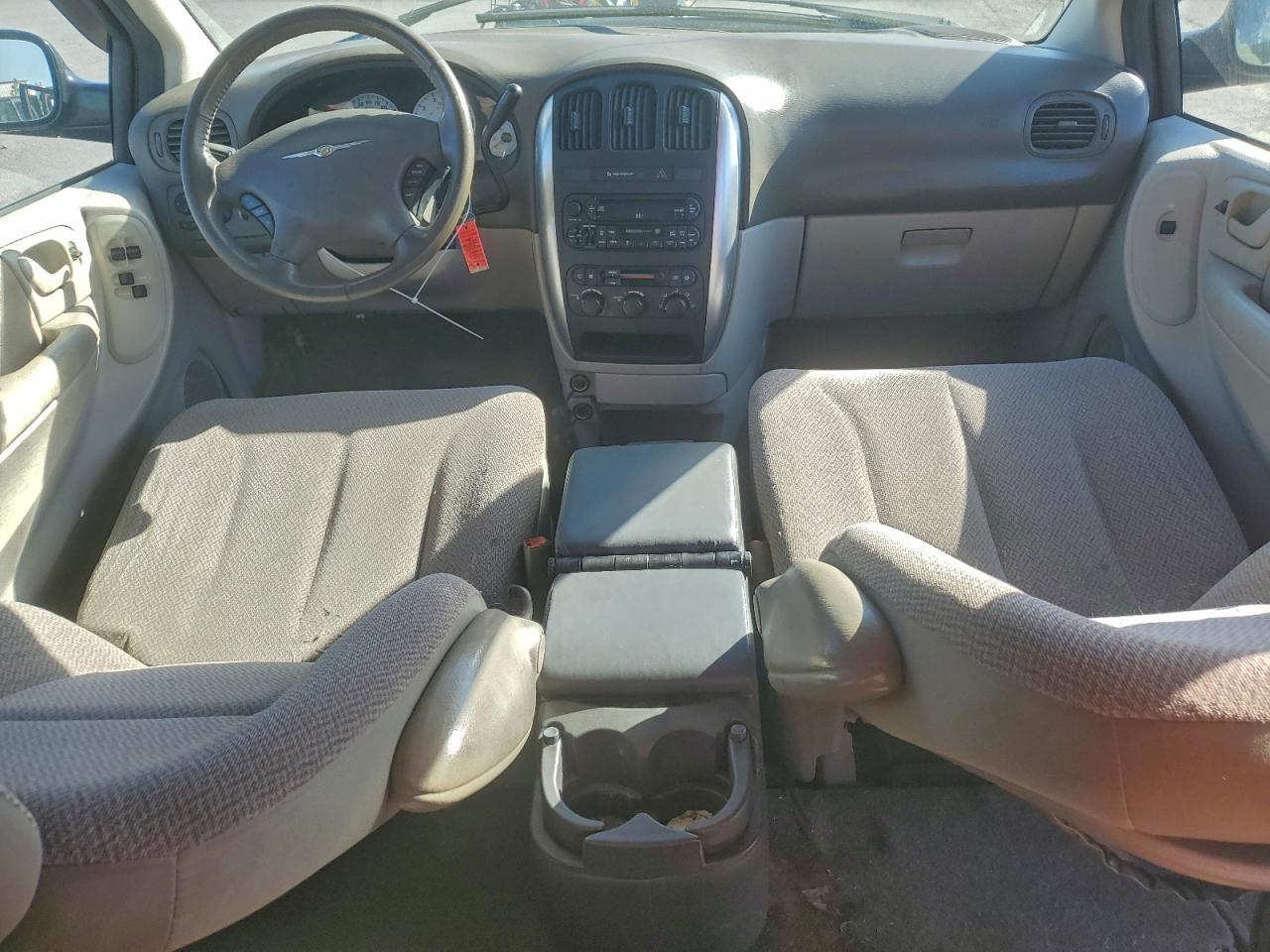 2007 CHRYSLER TOWN & COUNTRY TOURING photo 8