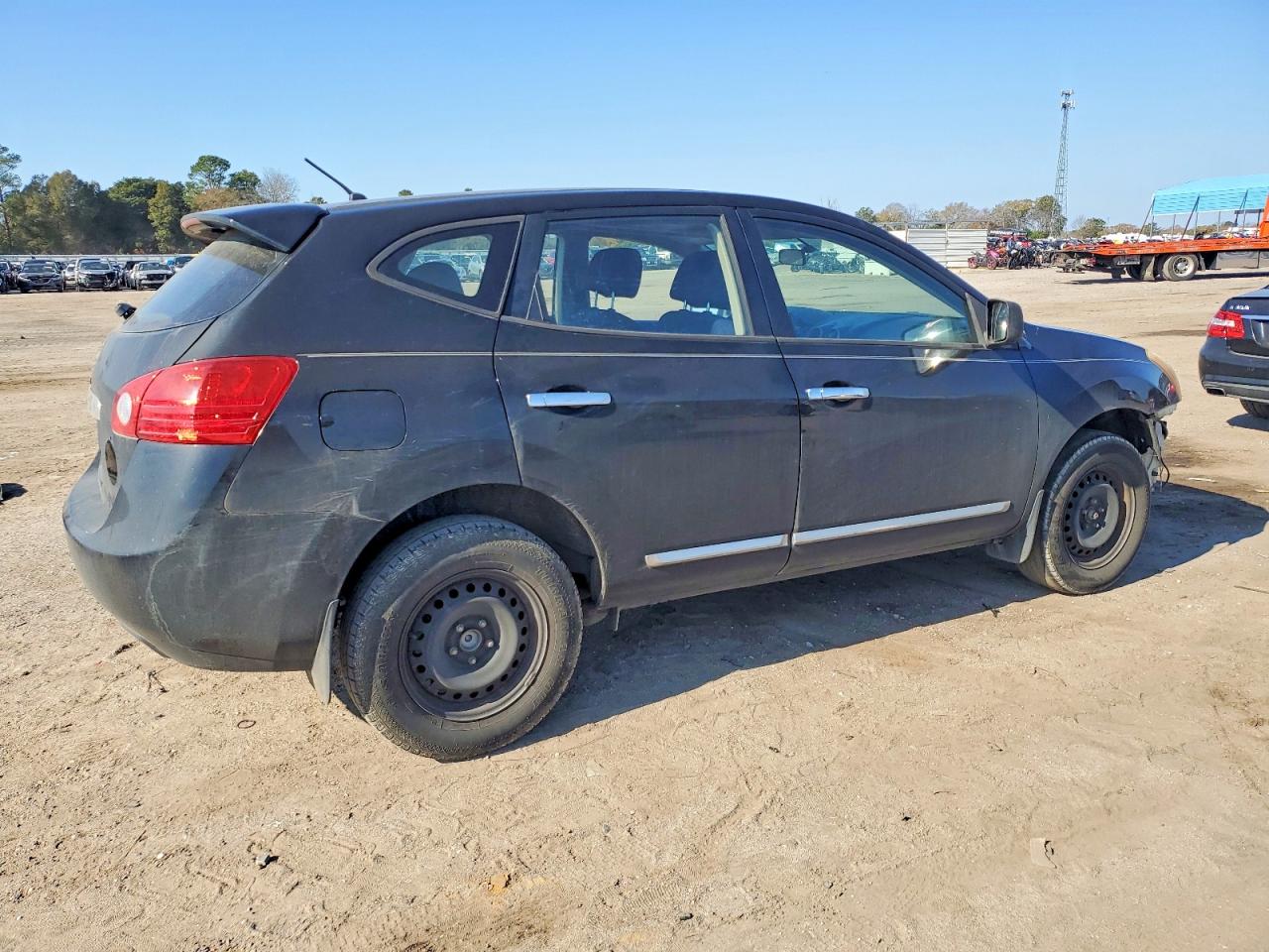 2013 NISSAN ROGUE S photo 5