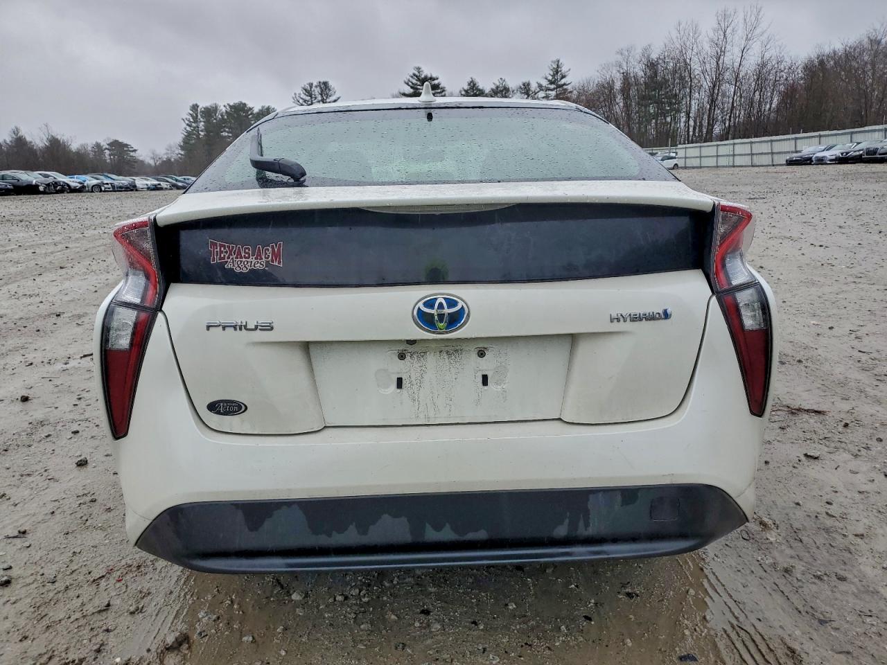 2016 TOYOTA PRIUS photo 11