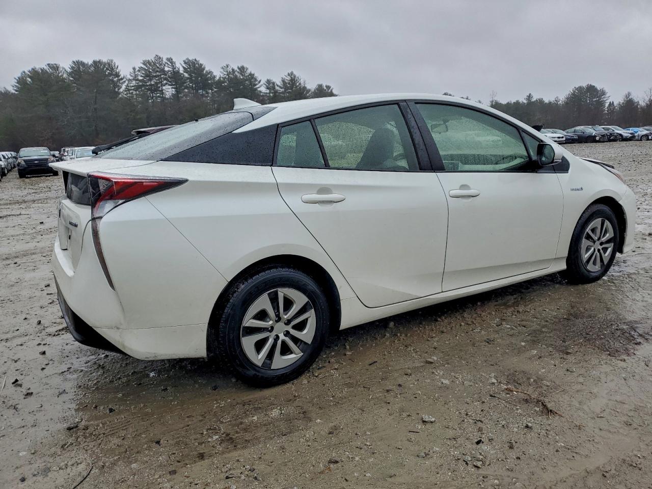 2016 TOYOTA PRIUS photo 5
