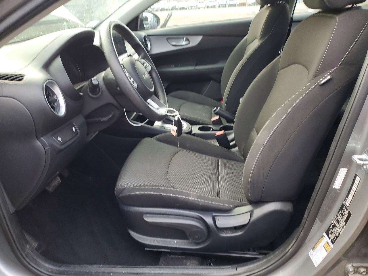 2024 KIA FORTE LXS photo 7